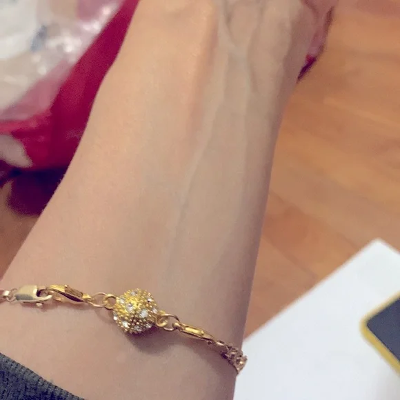 2 Magnetic Clasp For Easily Close/Open Necklace Or Bracelet.Gold color & Silver - Picture 8 of 13